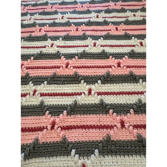 Vintage Crochet Afghan Blanket Throw Fringe grandma core - Picture 4 of 7